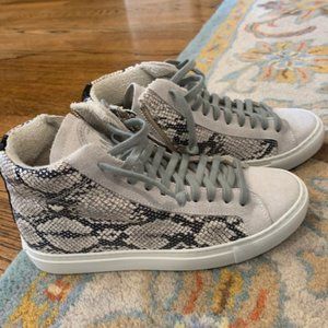 New WO box P448 hightop size 37